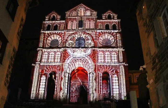 Maison Au Pied De La Vielle Du Puy En Velay *
