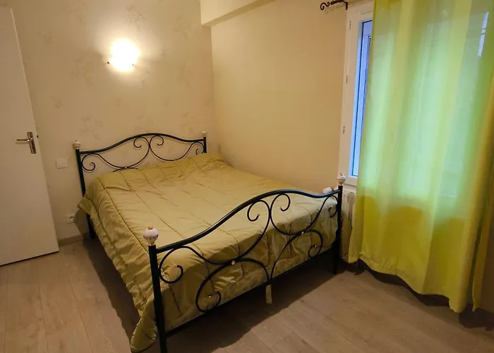 Maison Au Pied De La Vielle Du Puy En Velay * Le Puy-en-Velay